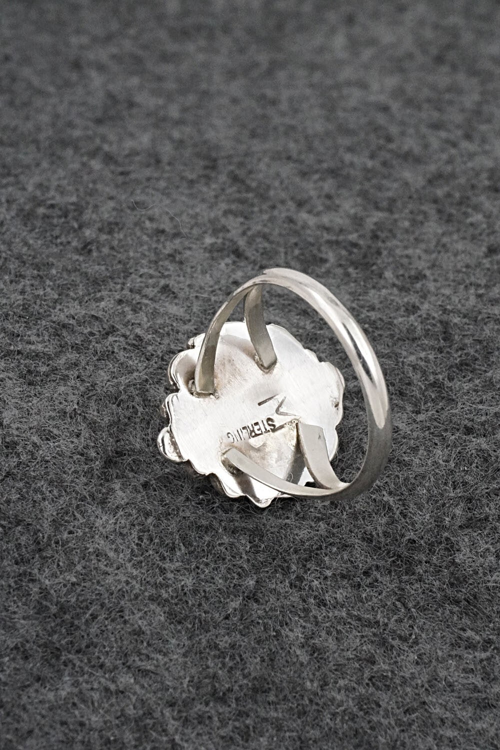 Spiny Oyster & Sterling Silver Ring - Frieda Martinez - Size 8.5