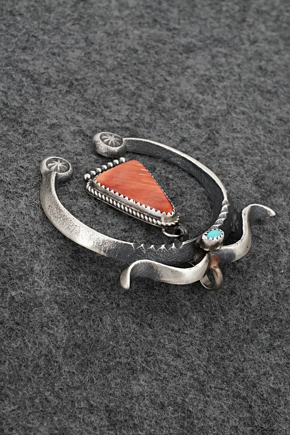 Spiny Oyster, Turquoise & Sterling Silver Pendant - Martha Cayatineto