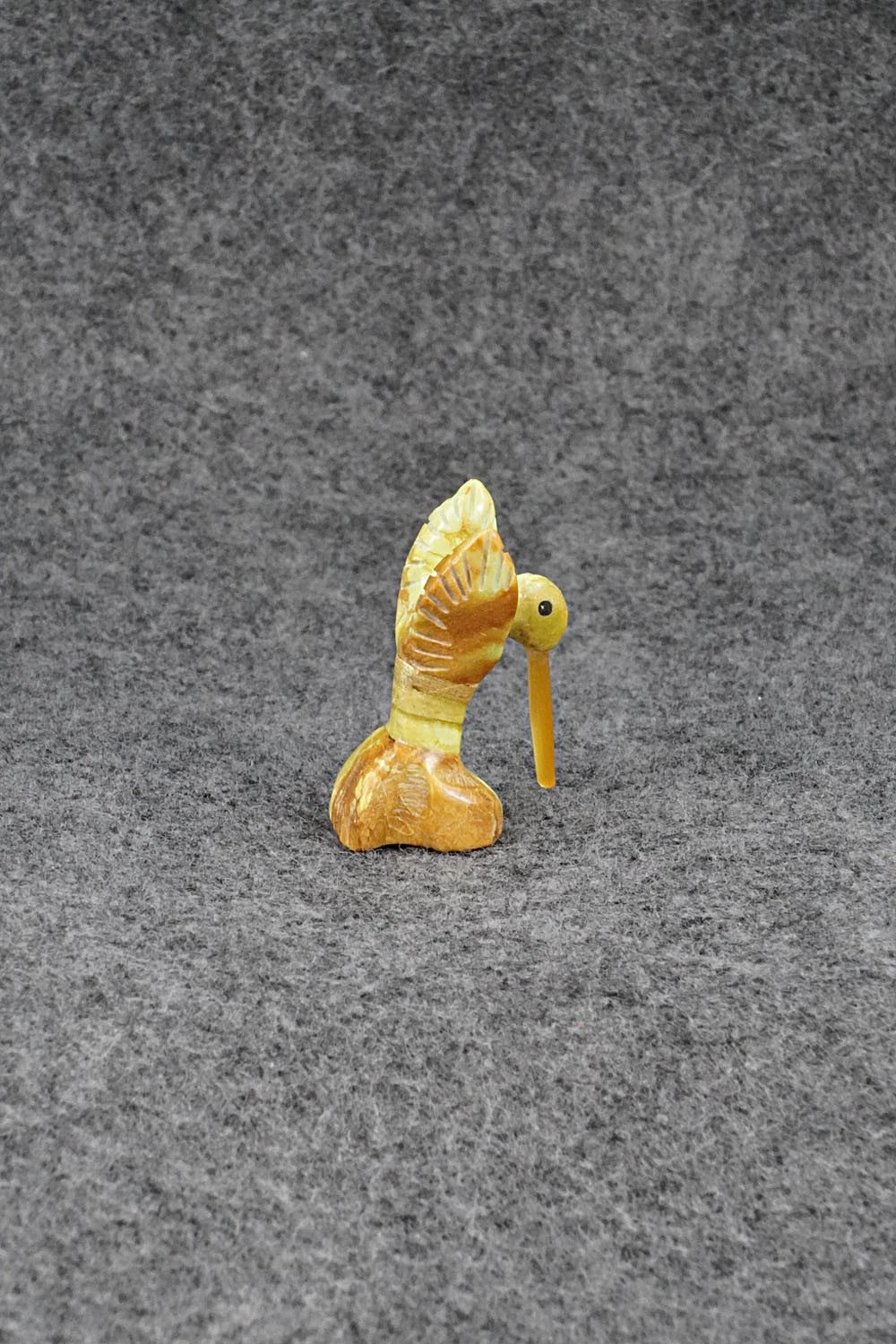 Humming Bird Zuni Fetish Carving - Pete Natachu