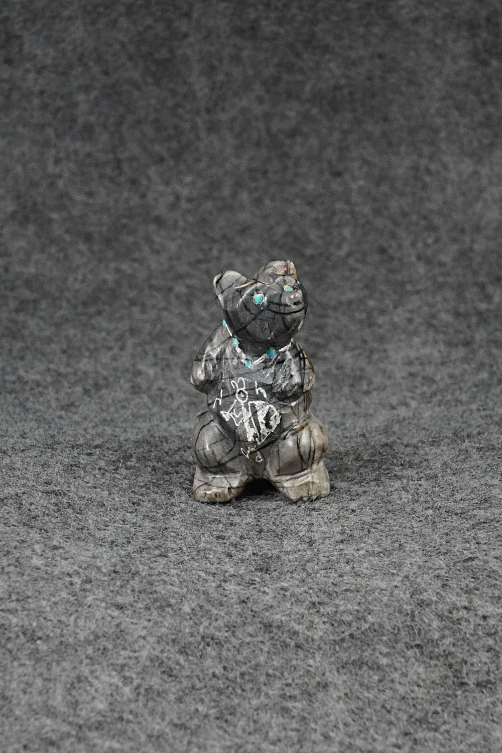 Bear Zuni Fetish Carving - Adrian Cachini