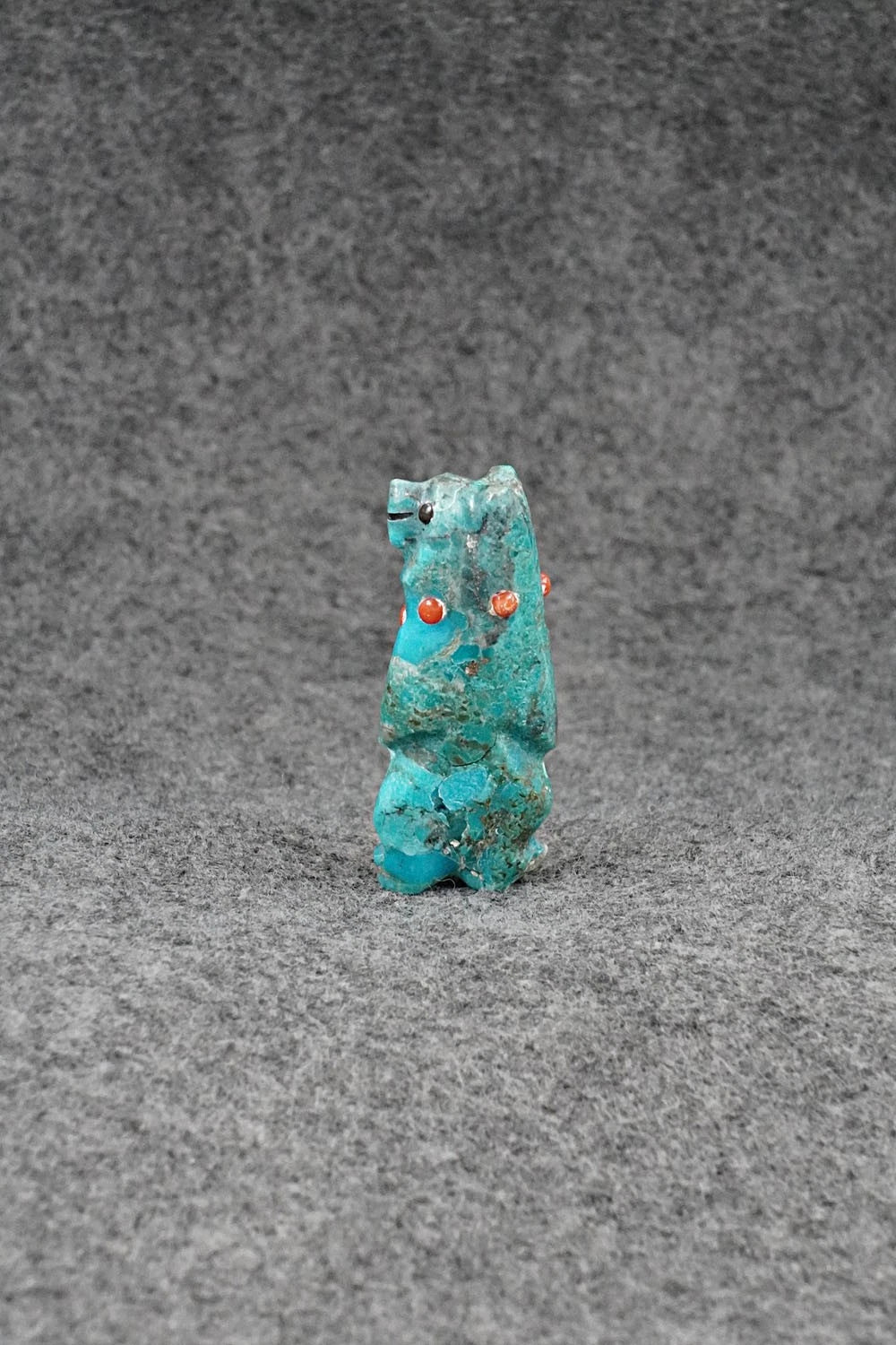 Bear Zuni Fetish Carving - Claudia Peina
