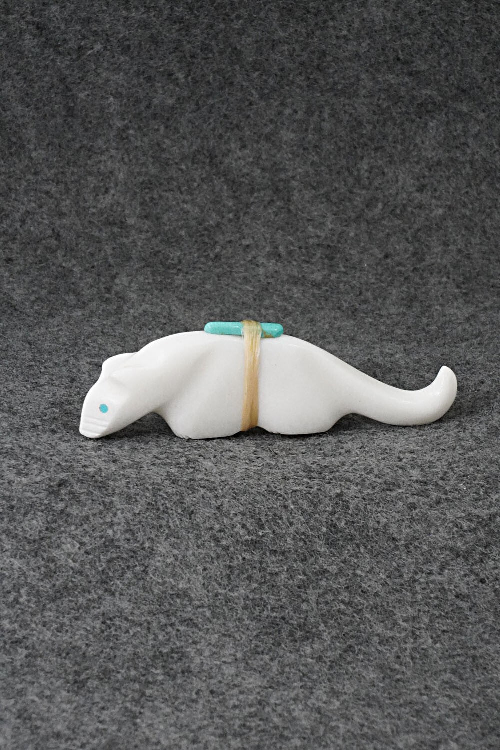 Mountain Lion Zuni Fetish Carving - Herbert Halate