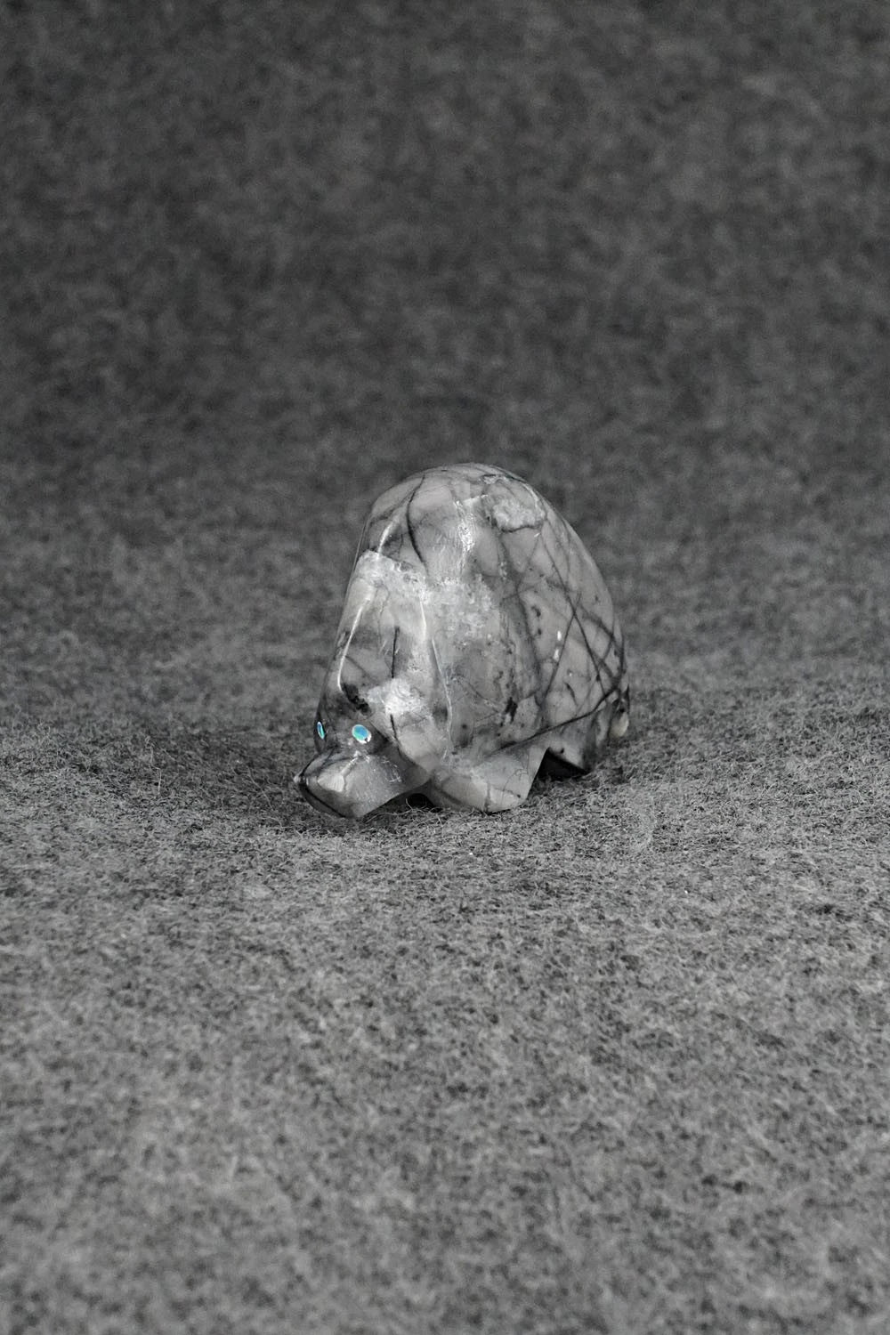 Bear Zuni Fetish Carving - Benina Kallestewa