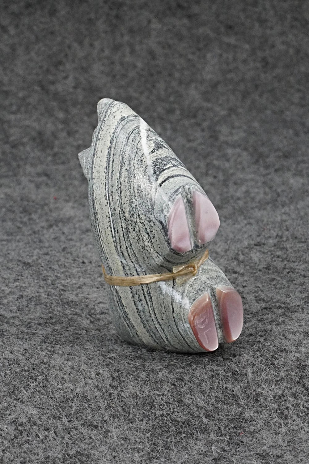Bear Zuni Fetish Carving - Delvin Leekya