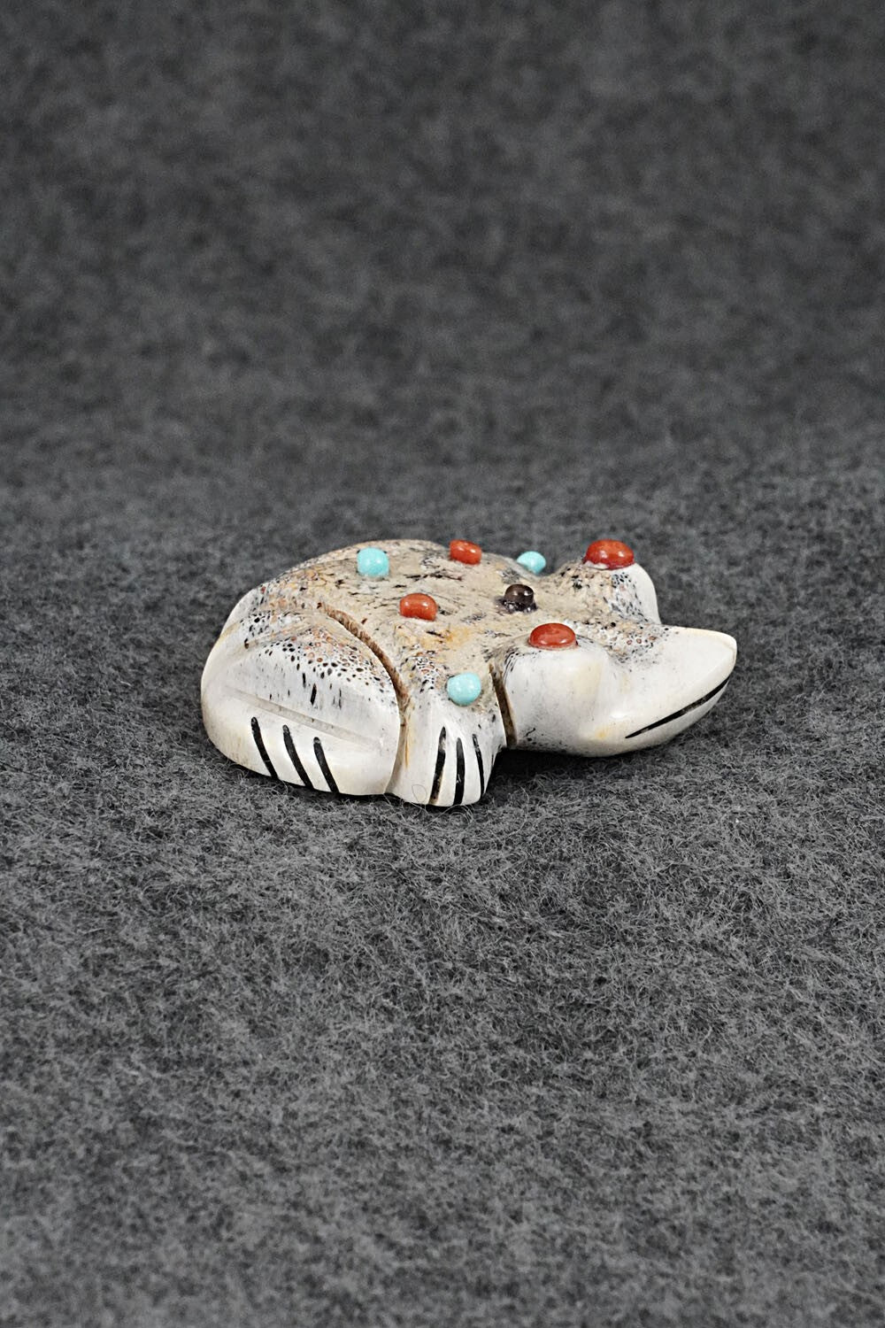 Frog Zuni Fetish Carving - Claudia Peina