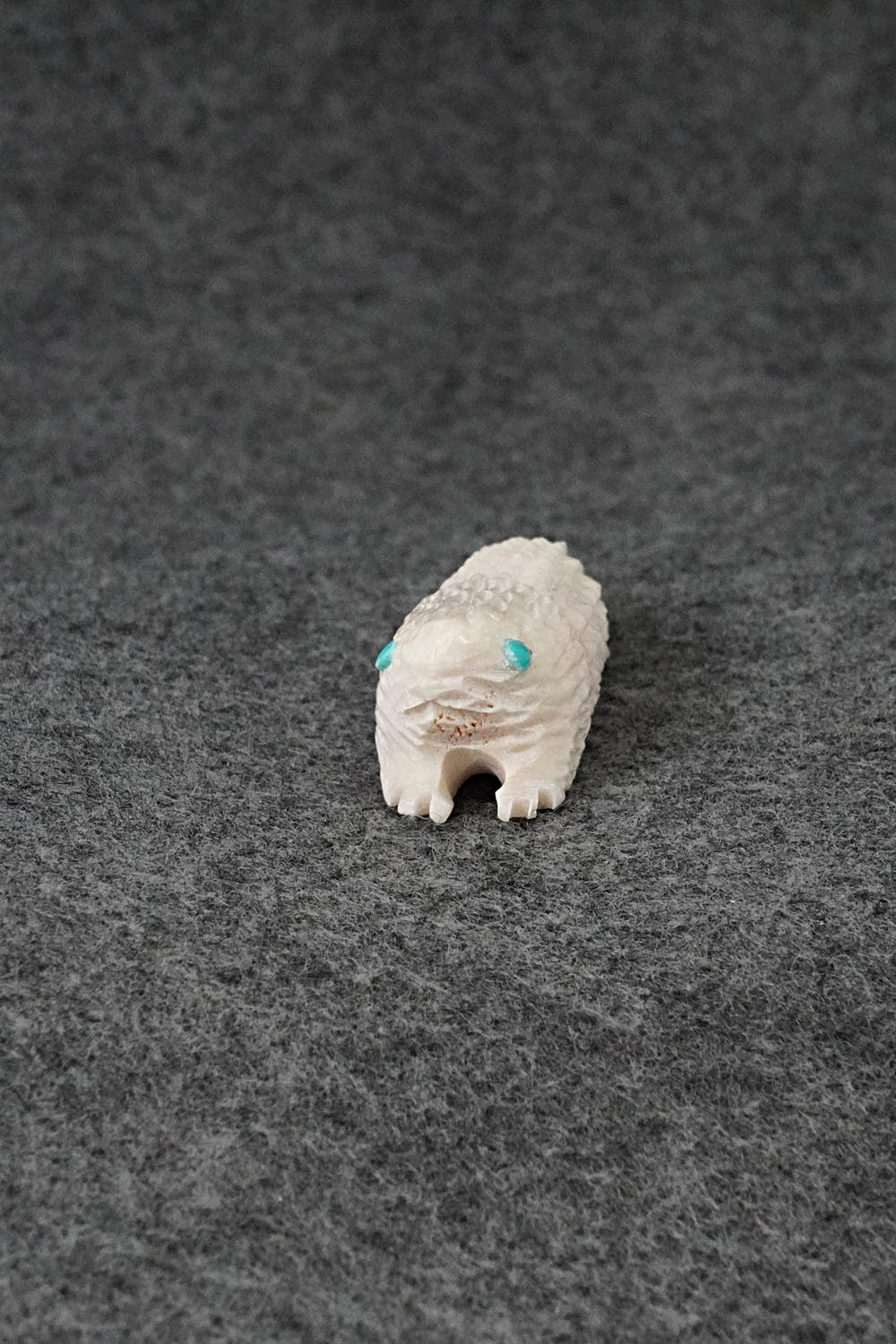 Porcupine Zuni Fetish Carving - Marlon Lowsayate