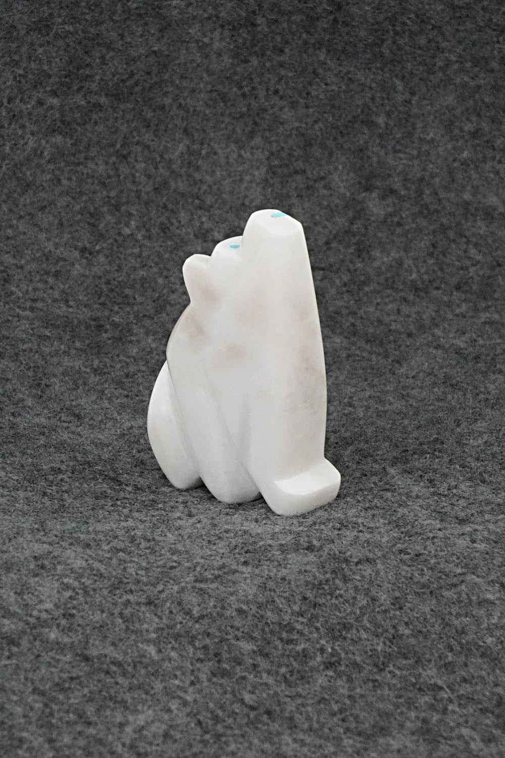 Wolf Zuni Fetish Carving - Bernard Laiwakete