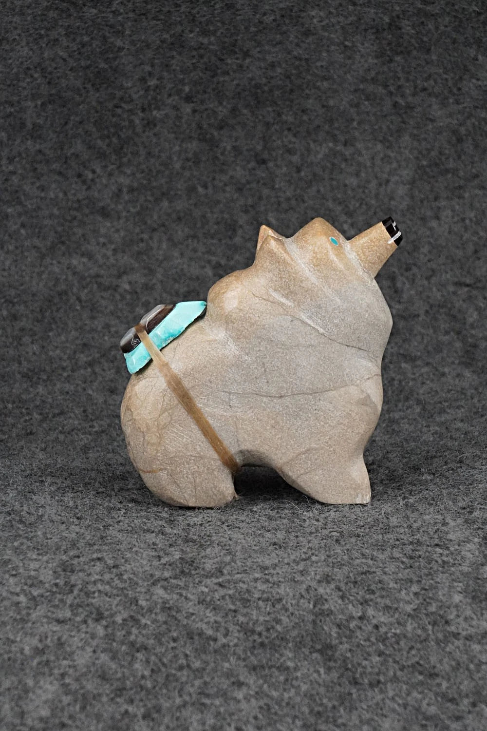 Bear Zuni Fetish Carving - Lyndric Leekya