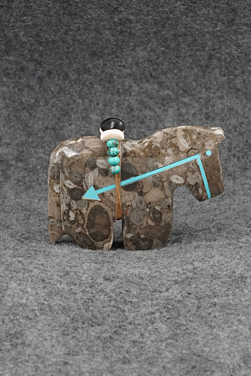 Horse Zuni Fetish Carving - Bernard Laiwekete