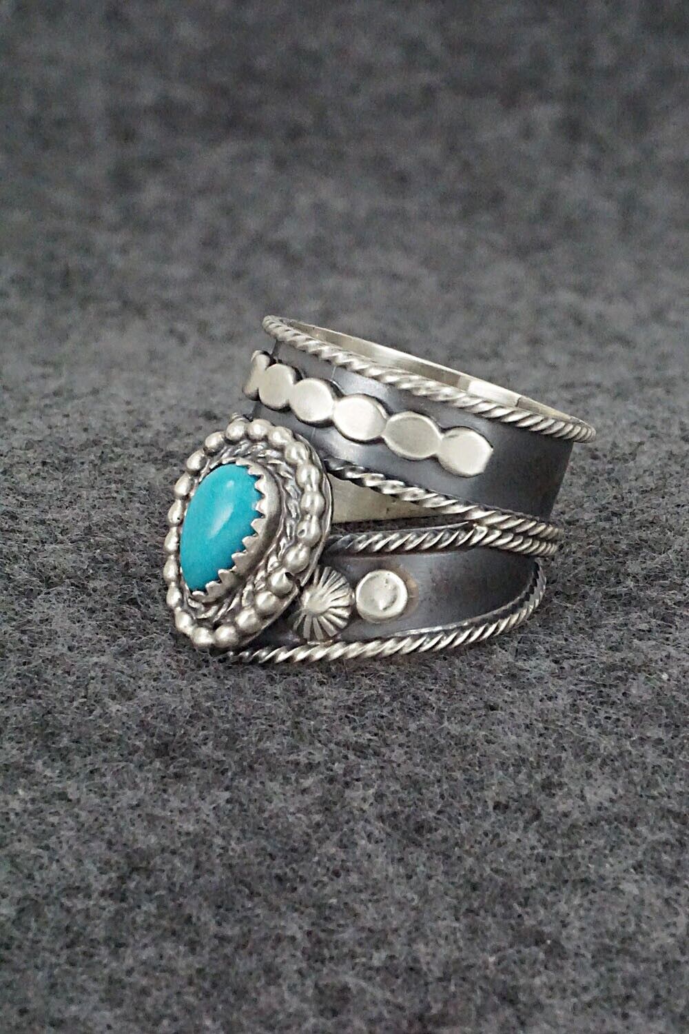Turquoise & Sterling Silver Ring - Tom Lewis - Size 9
