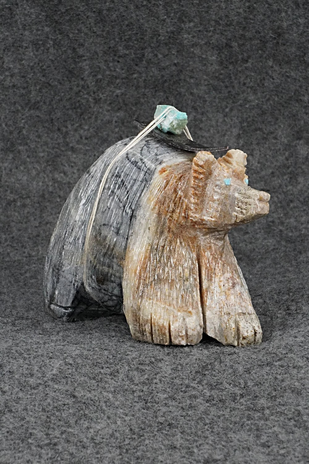 Bear Zuni Fetish Carving - Carl Etsate