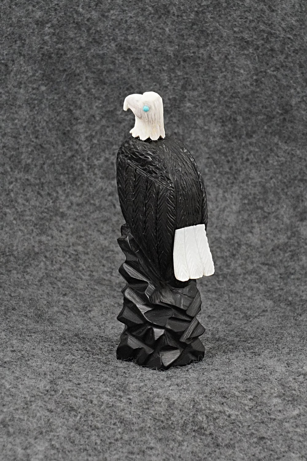 Bald Eagle Zuni Fetish Carving - Mike Tucson