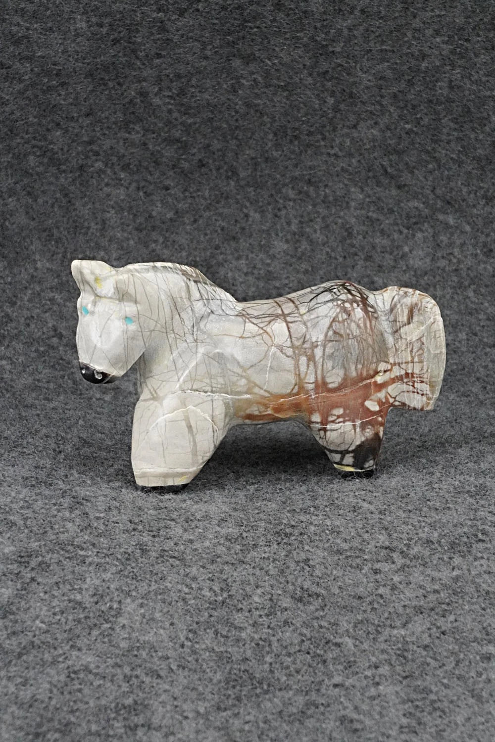 Horse Zuni Fetish Carving - Freddie Leekya