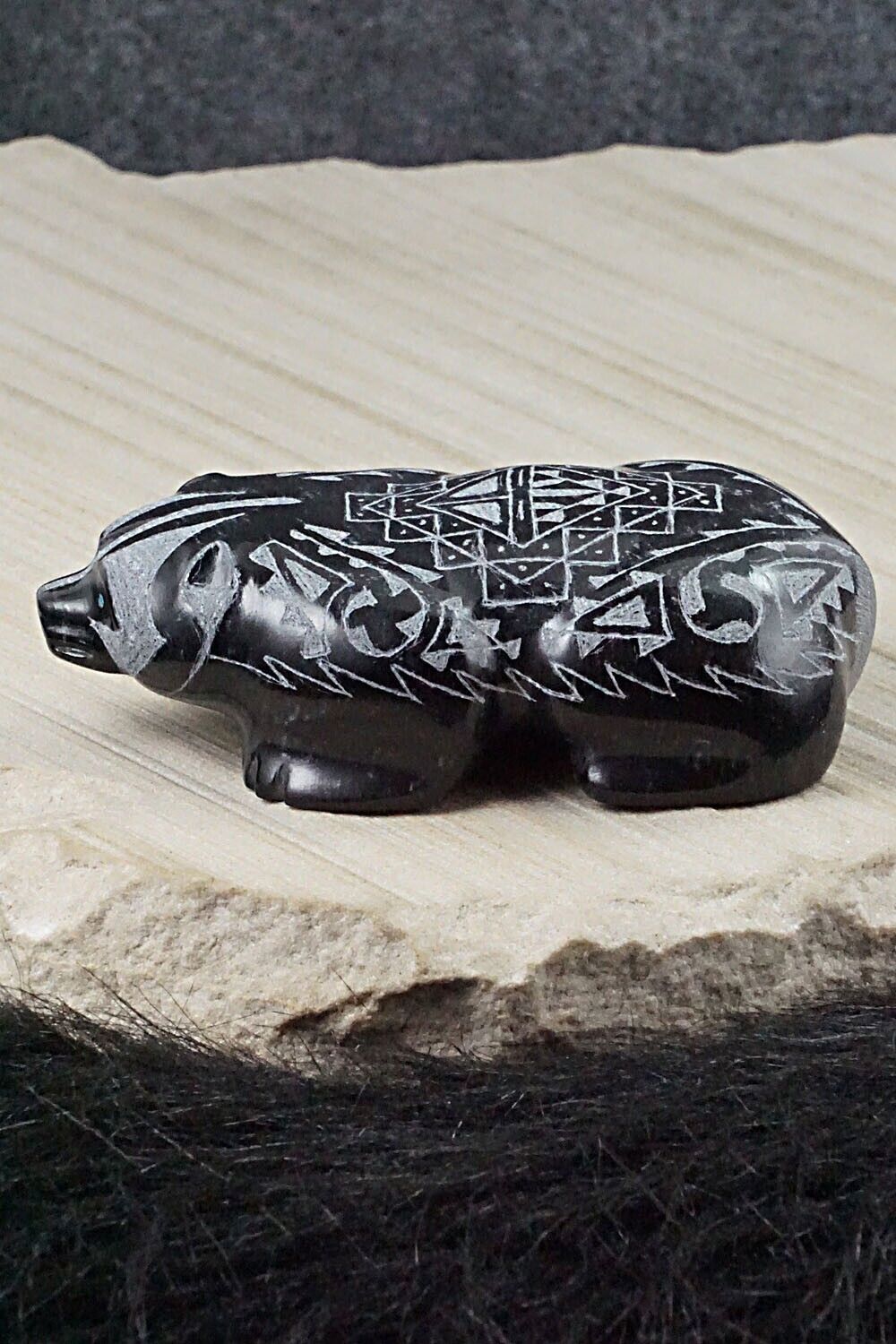 Badger Zuni Fetish Carving - Curtis Garcia