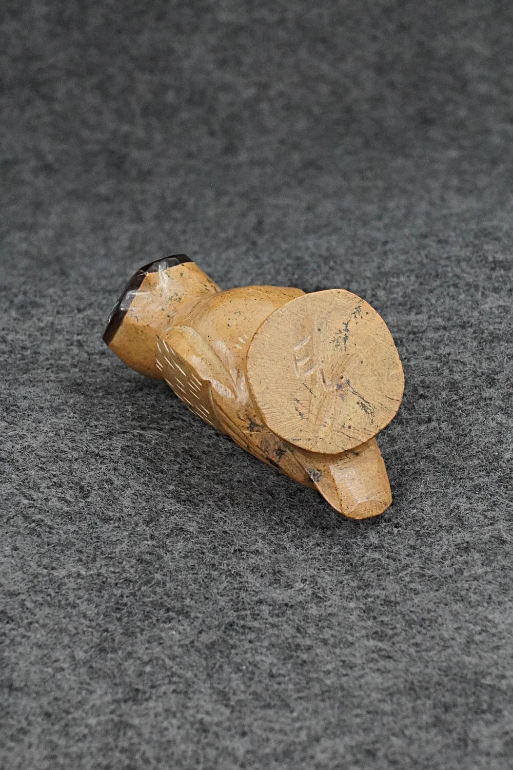 Owl Zuni Fetish Carving - Enrike Leekya