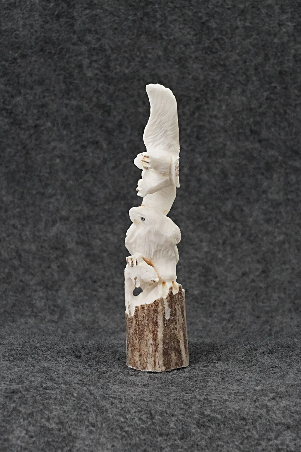 Eagle Zuni Fetish Carving - Lewis Malie