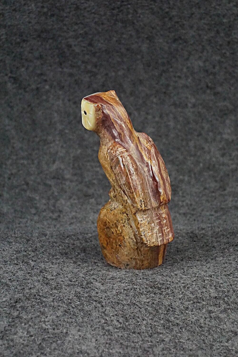 Owl Zuni Fetish Carving - Freddie Leekya