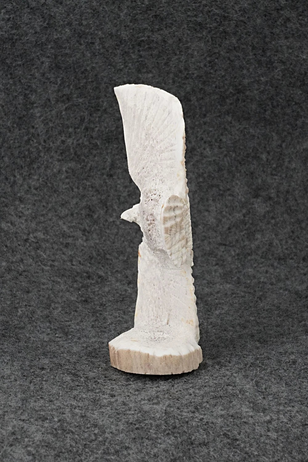 Eagle Zuni Fetish Carving - Lewis Malie