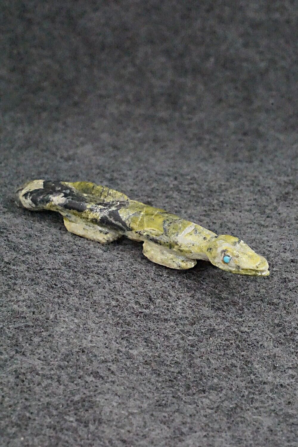 Lizard Zuni Fetish Carving - Lindsey Cheama