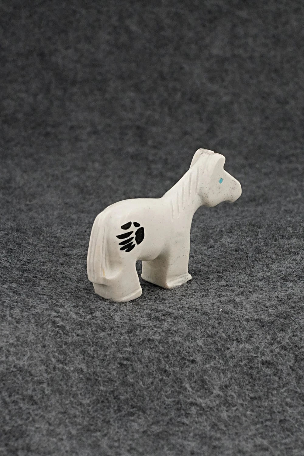 Horse Zuni Fetish Carving - Carol Martin