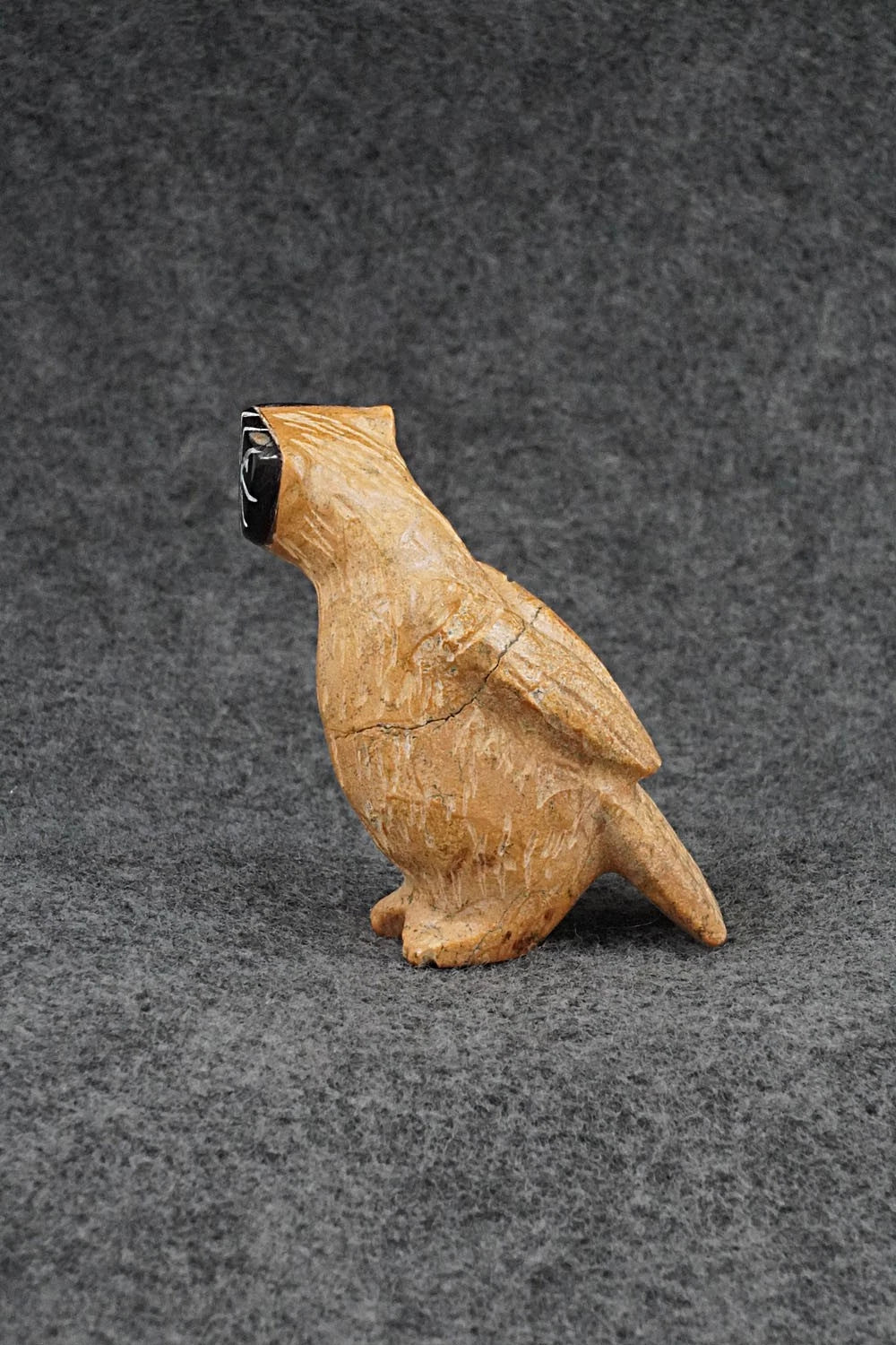 Owl Zuni Fetish Carving - Freddie Leekya