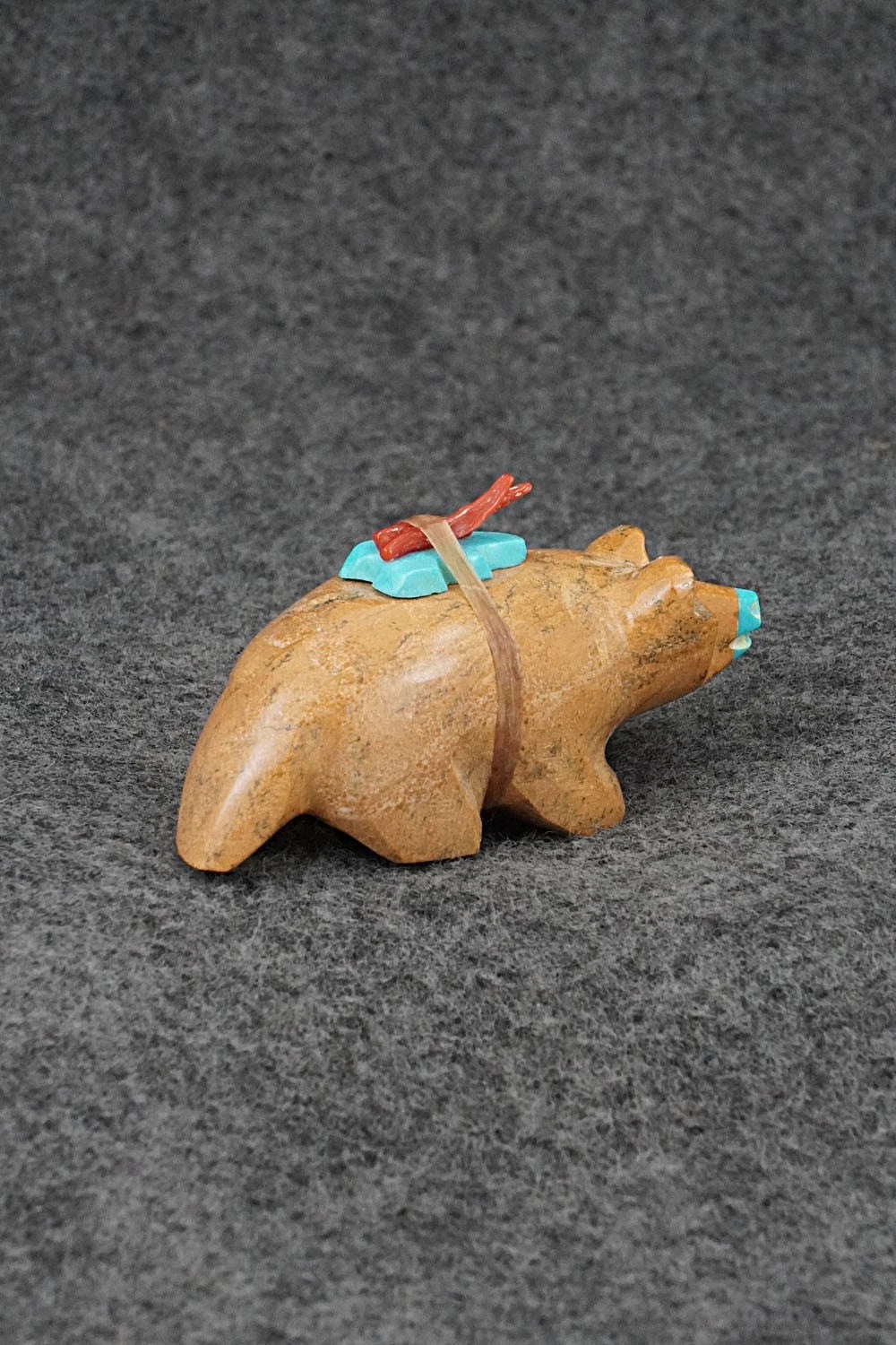 Badger Zuni Fetish Carving - Enrike Leekya