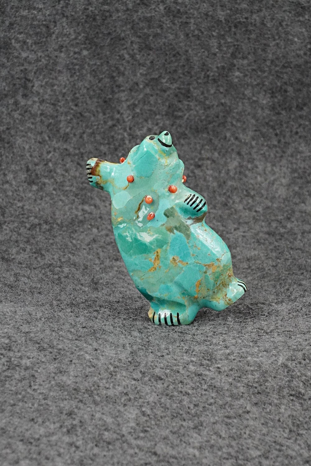 Bear Zuni Fetish Carving - Claudia Peina