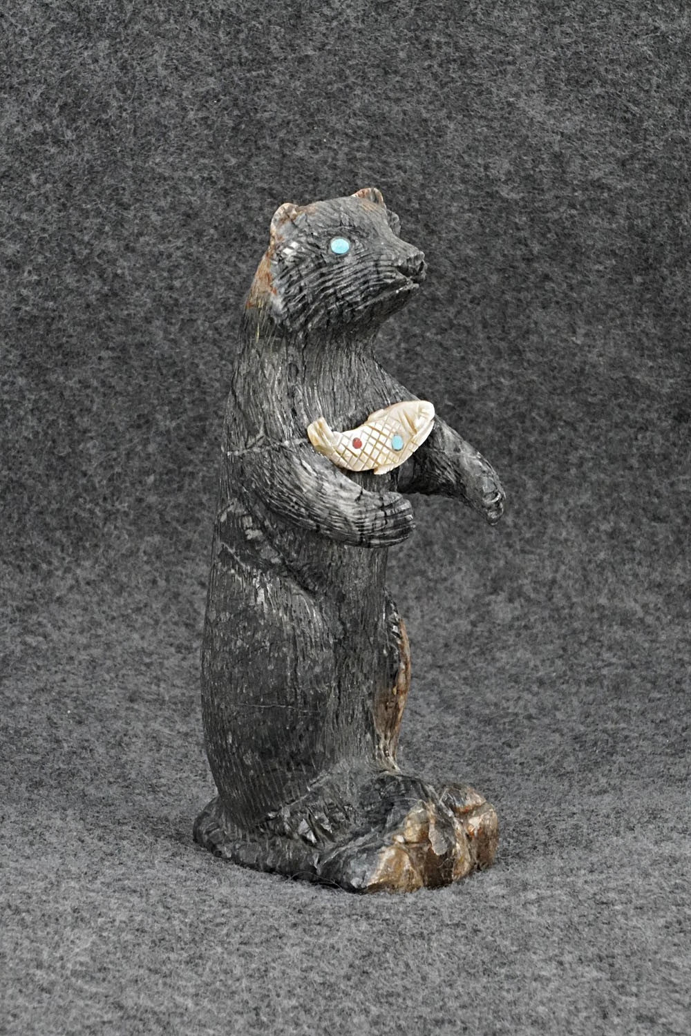 Bear Zuni Fetish Carving - Lance Cheama