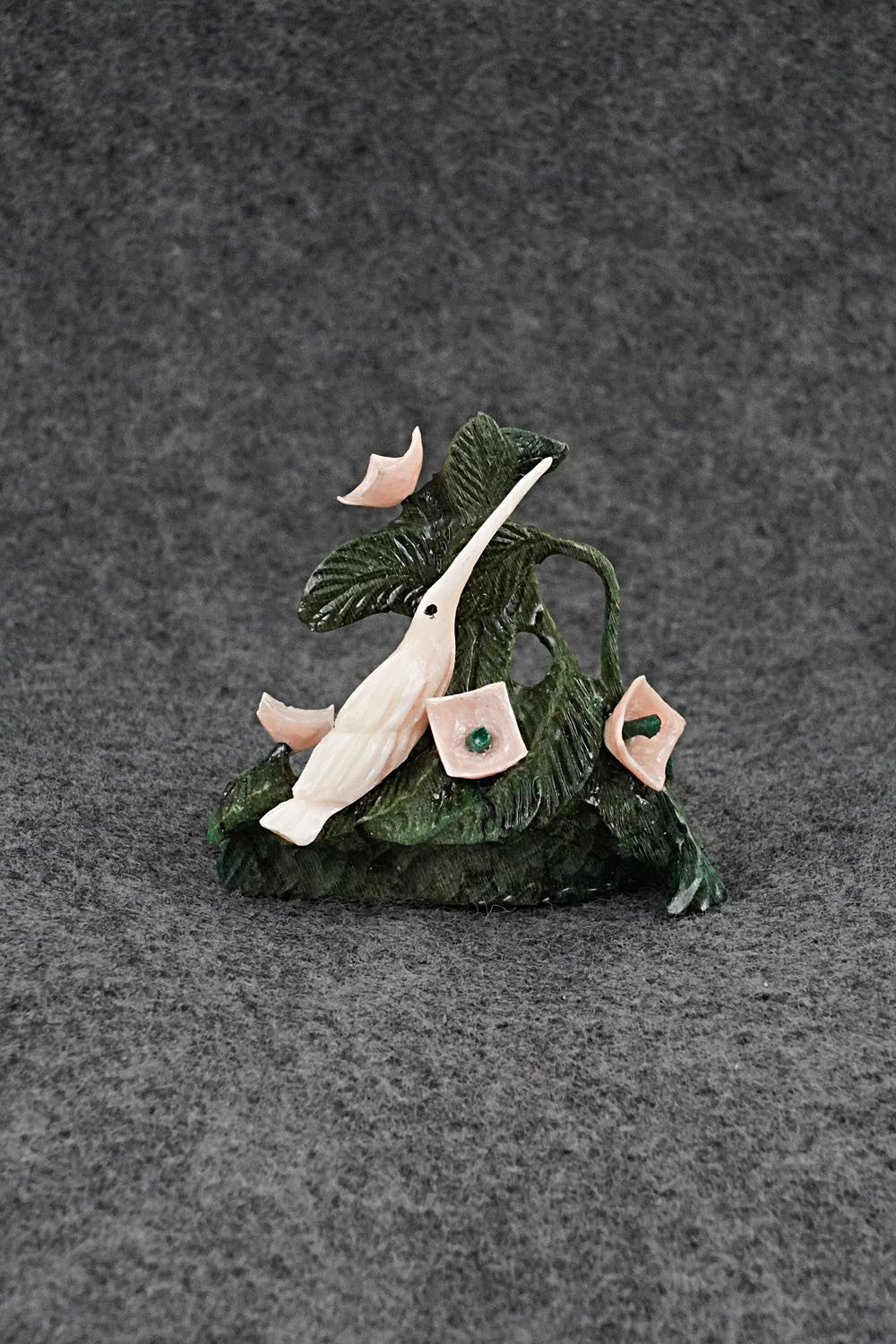 Hummingbird Zuni Fetish Carving - Ruben Najera