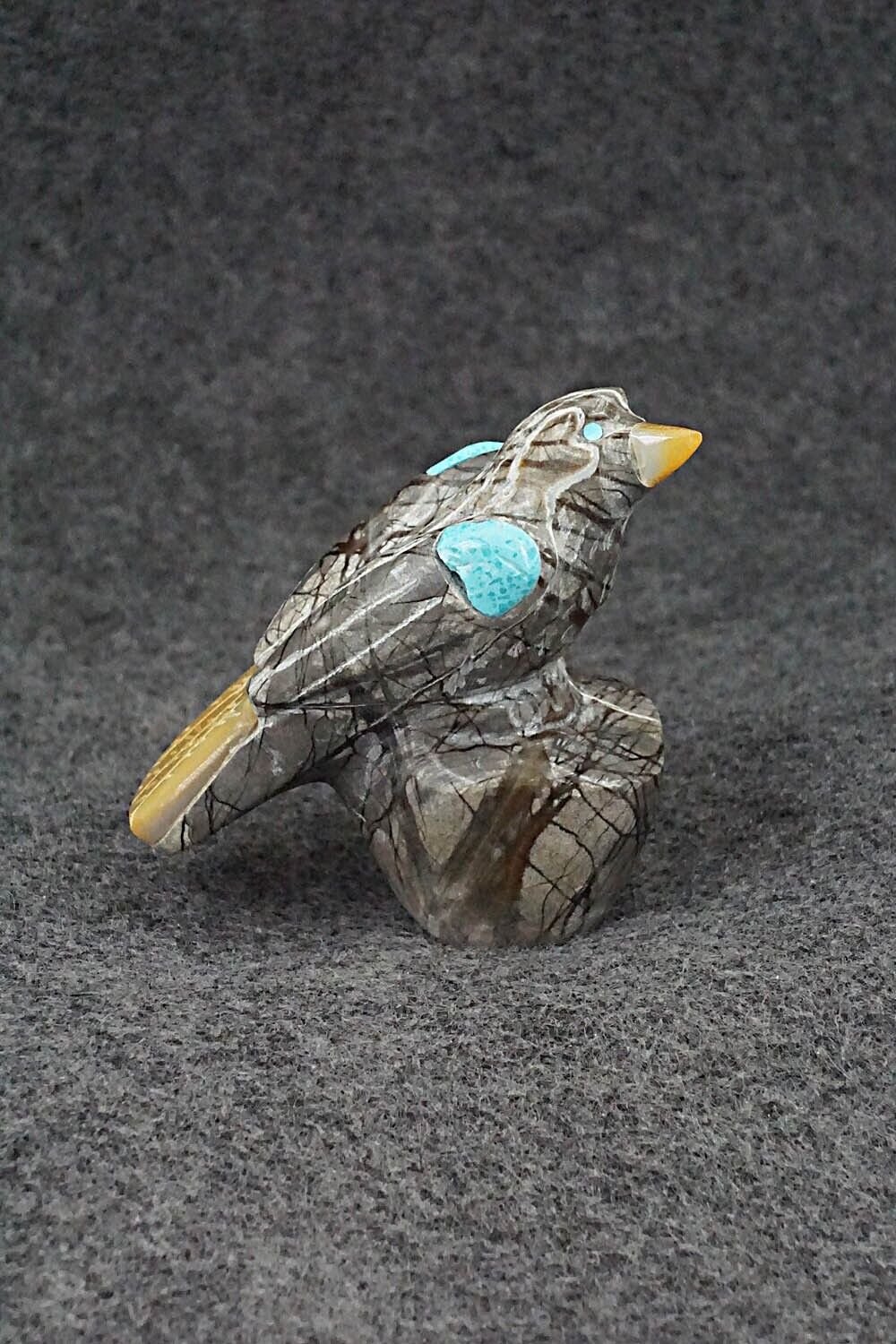 Eagle Zuni Fetish Carving - Freddie Leekya
