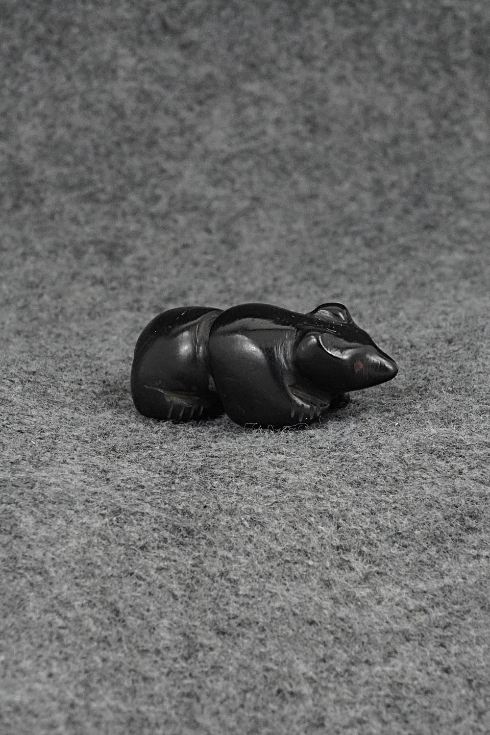 Bear Zuni Fetish Carving - Justin Red Elk