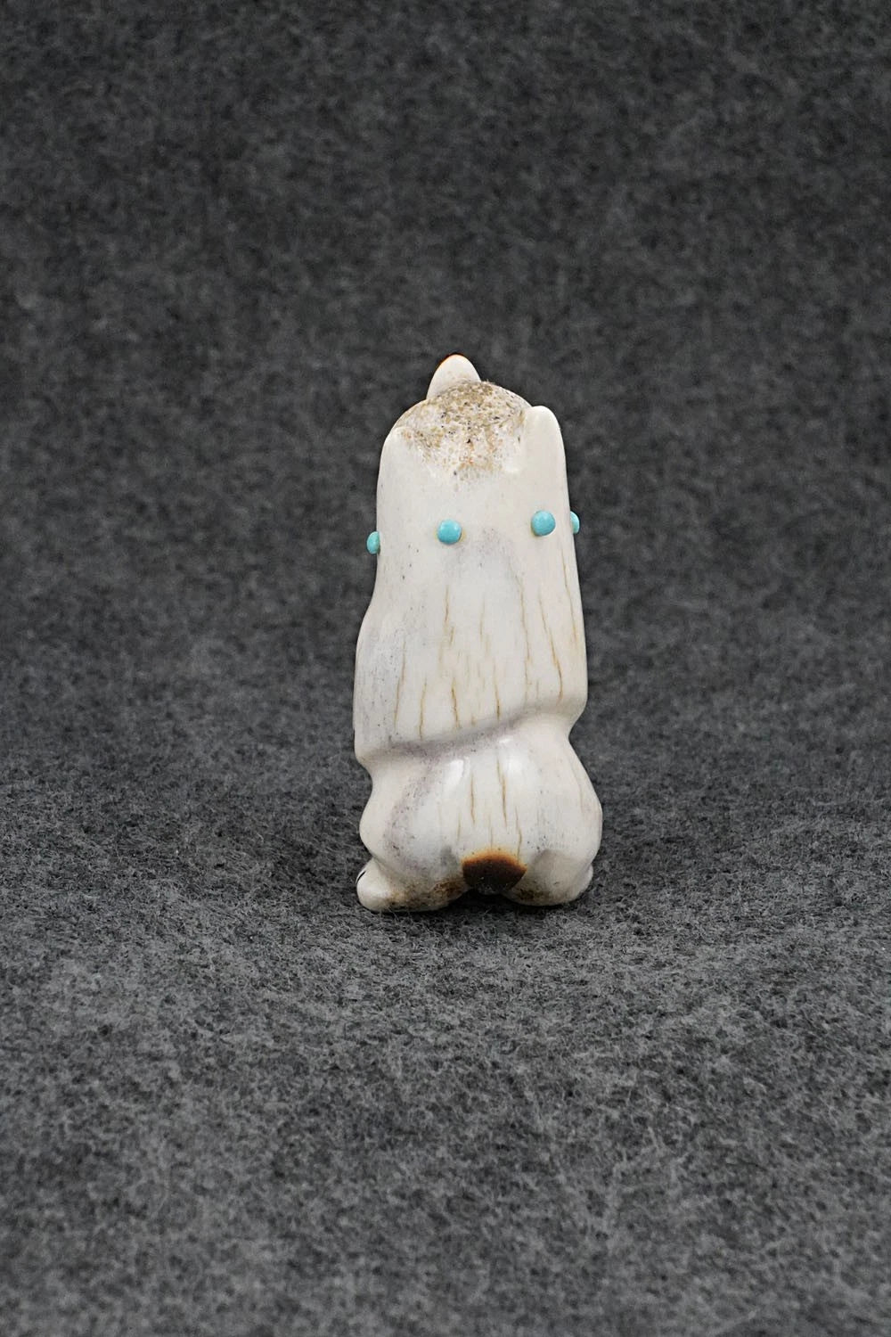 Bear Zuni Fetish Carving - Claudia Peina
