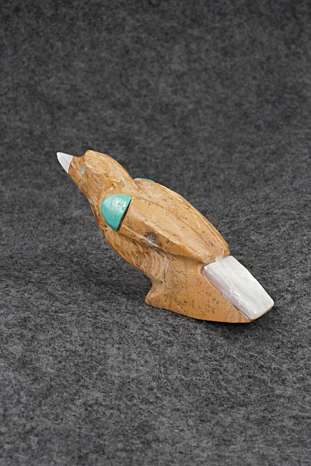 Bird Zuni Fetish Carving - Freddie Leekya