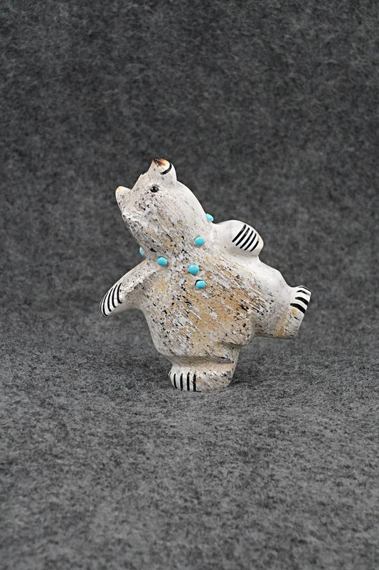 Bear Zuni Fetish Carving - Claudia Peina