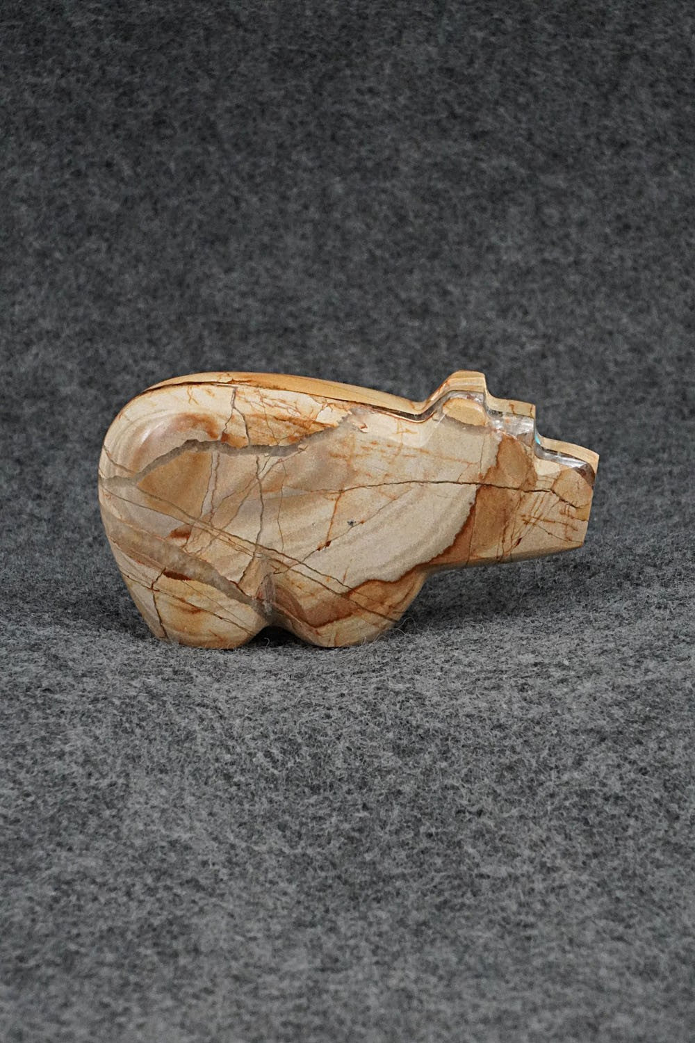 Bear Zuni Fetish Carving - Bernard Laiwakete