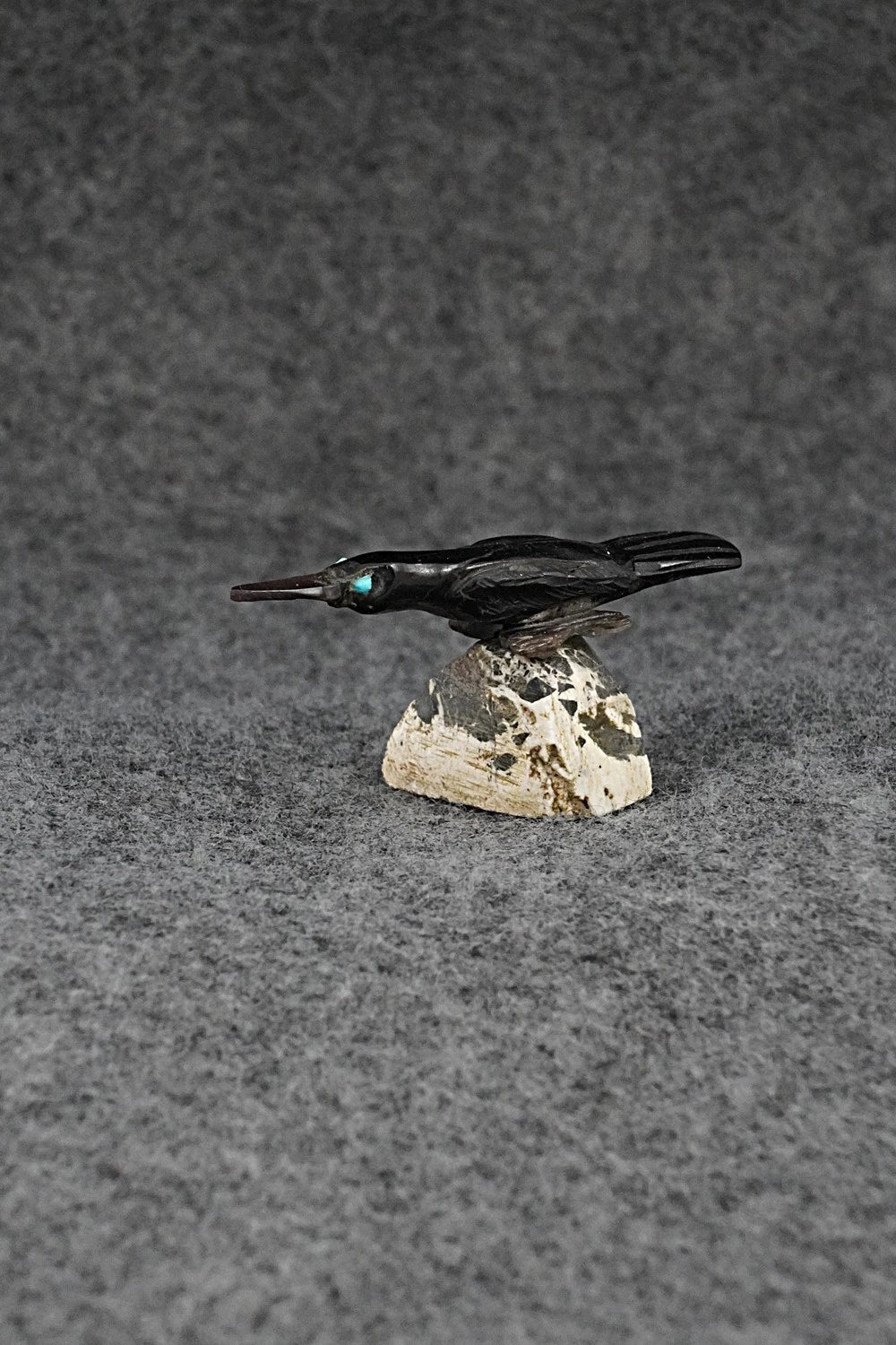 Crow Zuni Fetish Carving - Sullivan Shebola