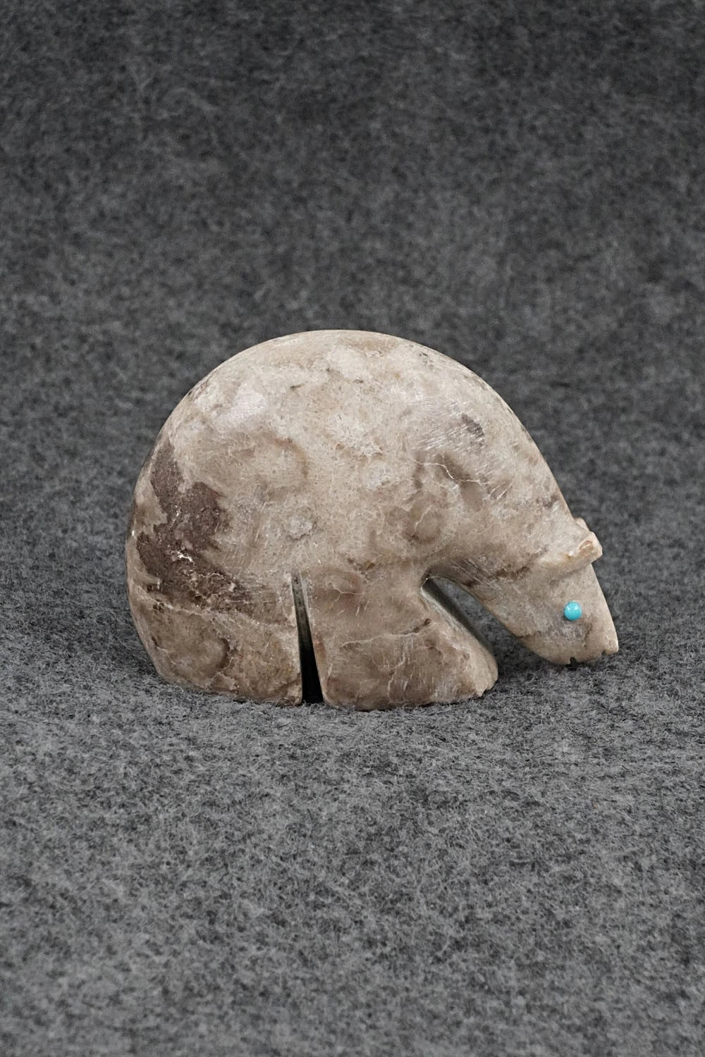 Bear Zuni Fetish Carving - Ronnie Lunasee