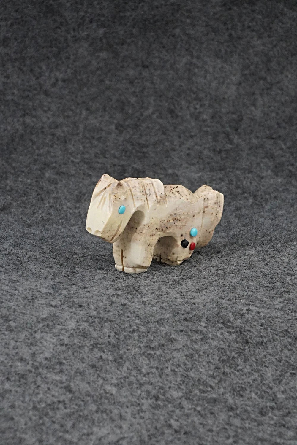 Horse Zuni Fetish Carving - Dannette Laate