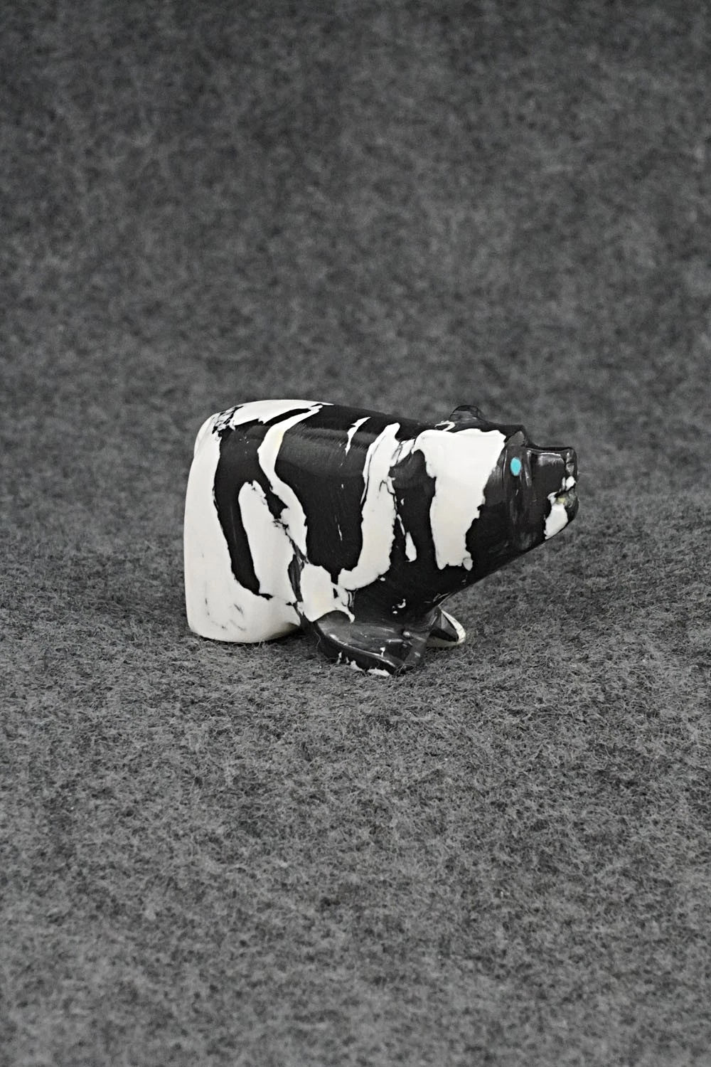 Bear Zuni Fetish Carving - David Chavez