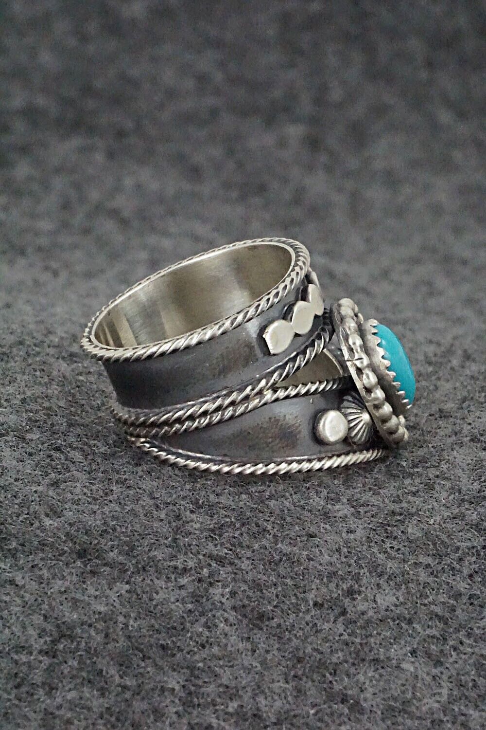 Turquoise & Sterling Silver Ring - Tom Lewis - Size 9