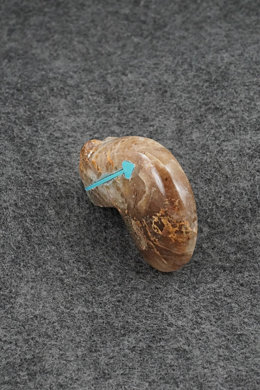 Bear Zuni Fetish Carving - Kenric Laiwakete