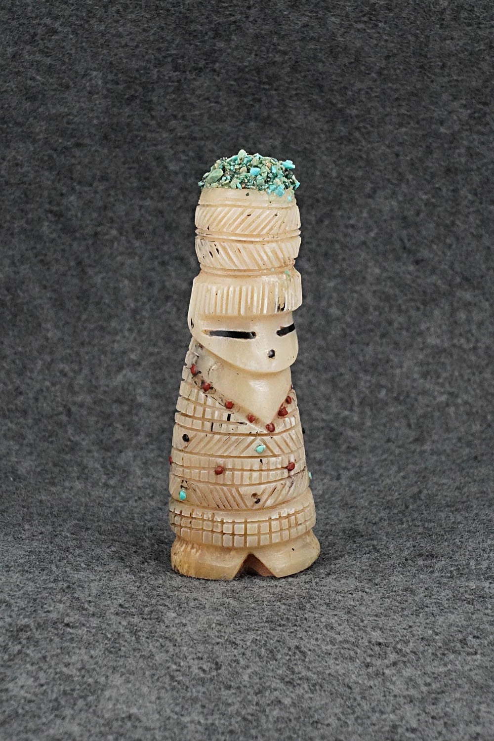 Corn Maiden Zuni Fetish Carving - Carl Etsate