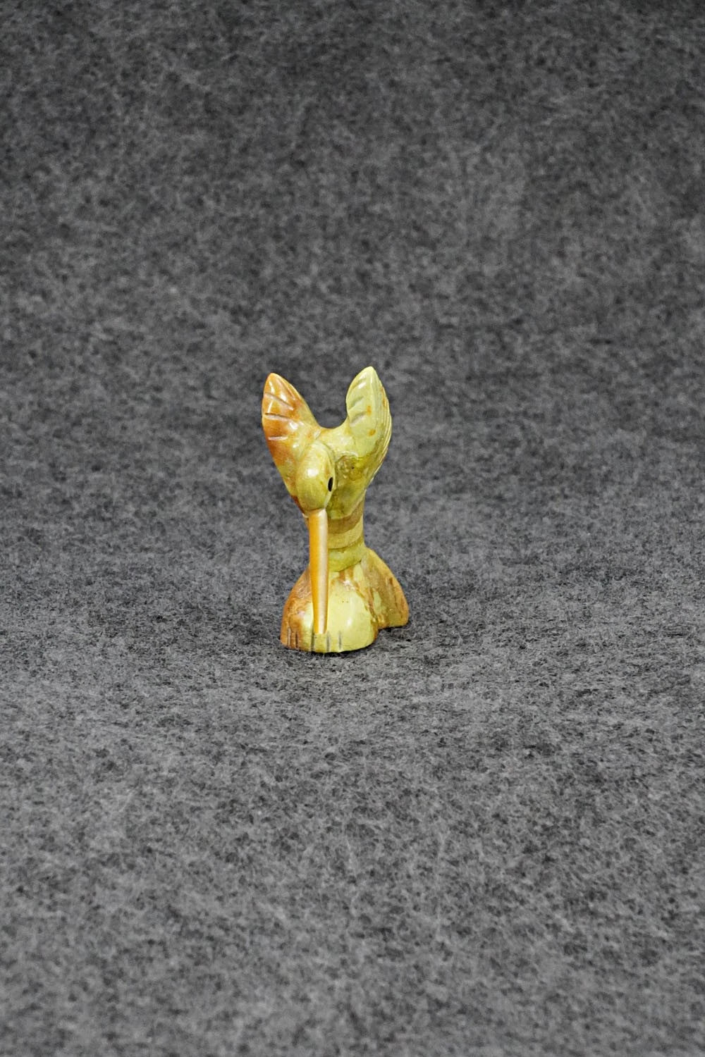 Humming Bird Zuni Fetish Carving - Pete Natachu