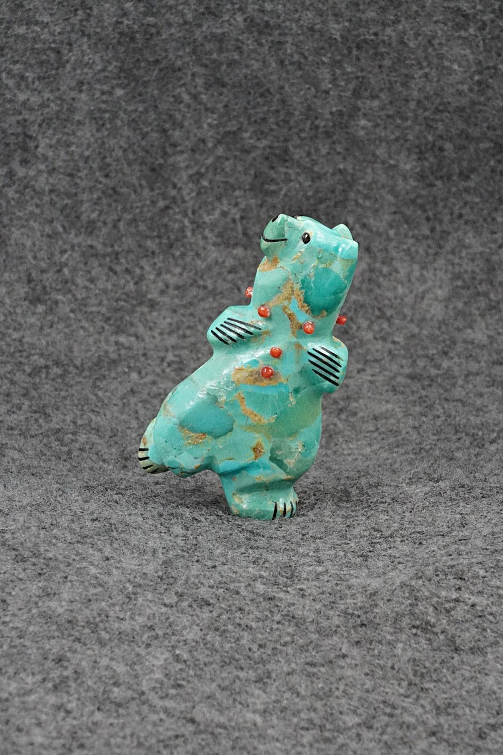 Bear Zuni Fetish Carving - Claudia Peina