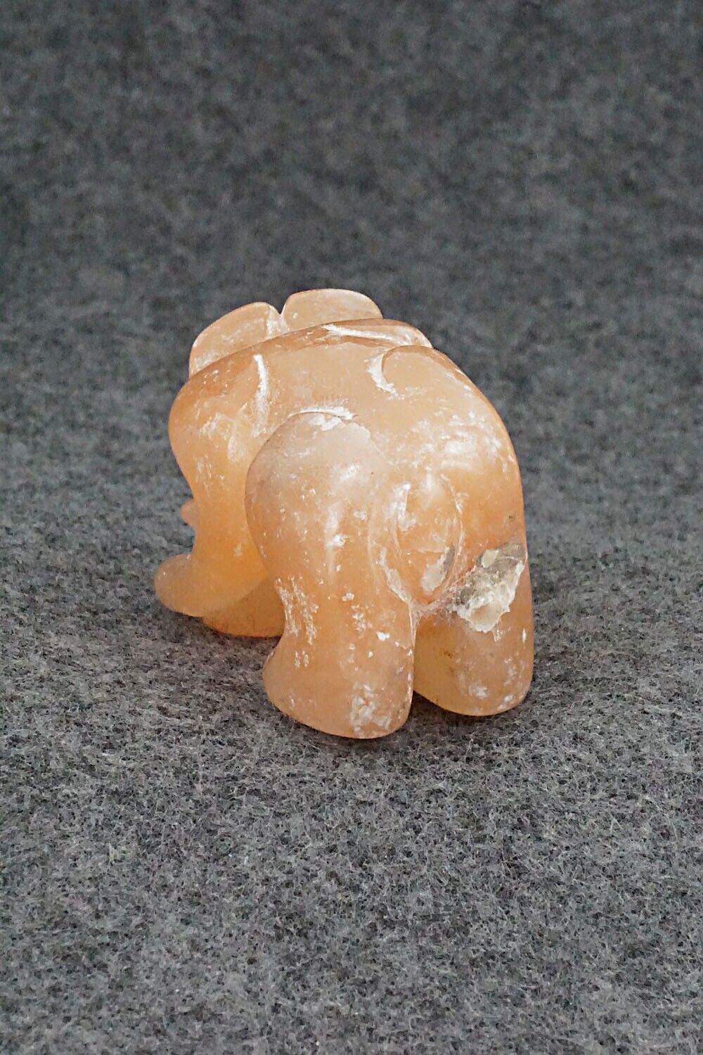 Bear Zuni Fetish Carving - Rick Kallestewa