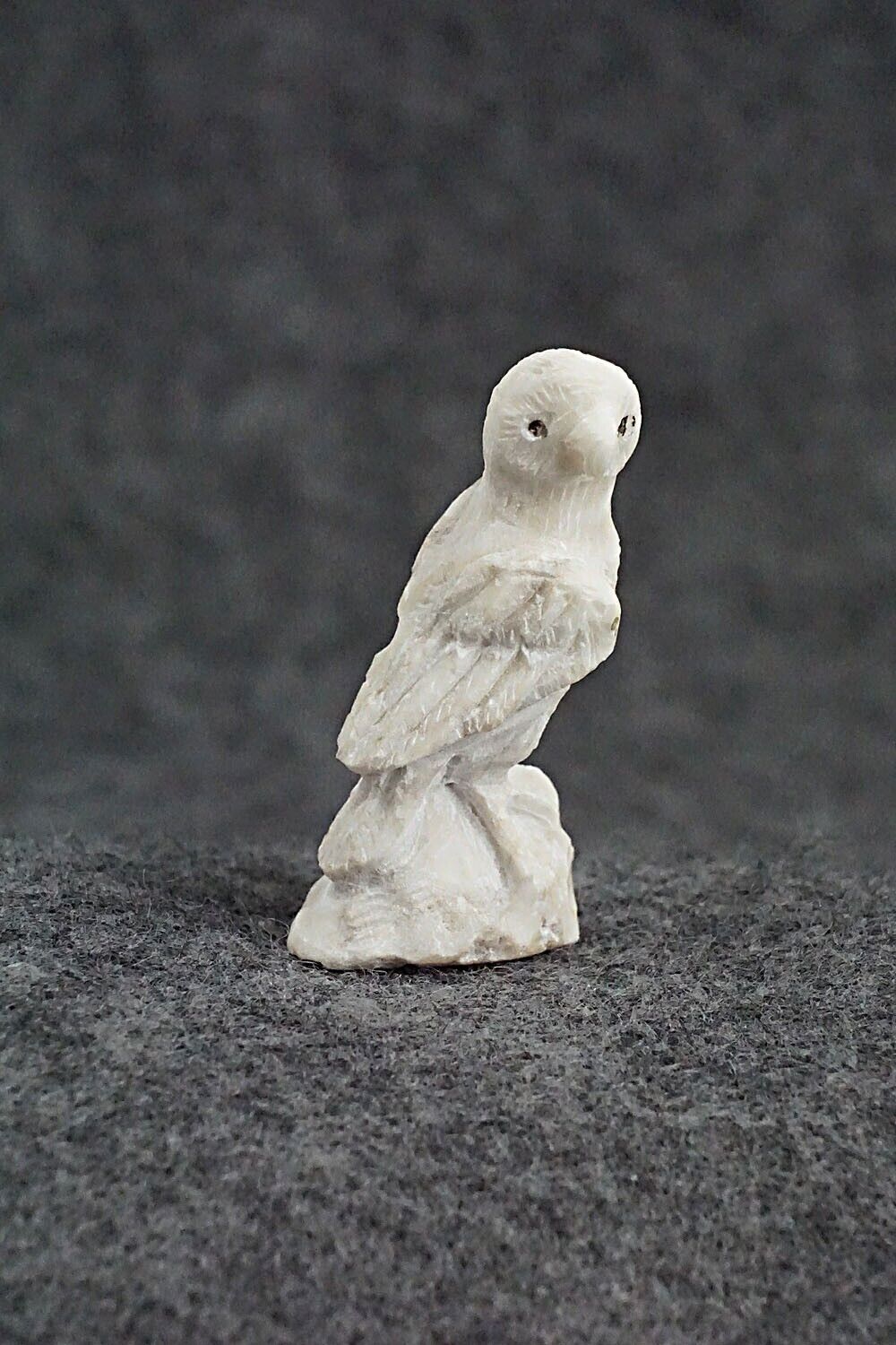 Eagle Zuni Fetish Carving - Lewis Malie