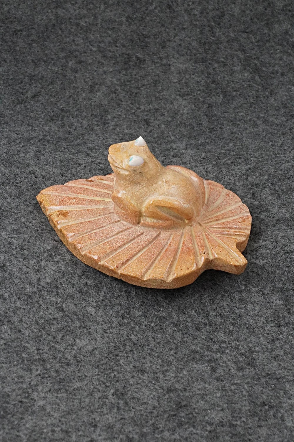 Frog Zuni Fetish Carving - Freddie Leekya