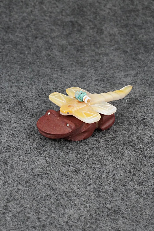 Frog Zuni Fetish Carving - Daisy Rose Leonard
