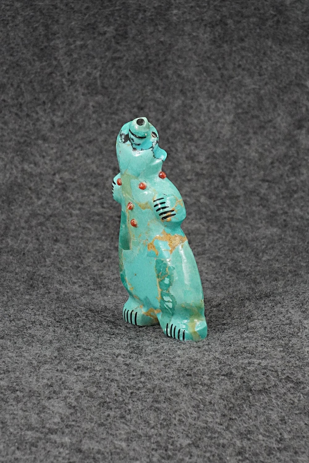 Bear Zuni Fetish Carving - Claudia Peina
