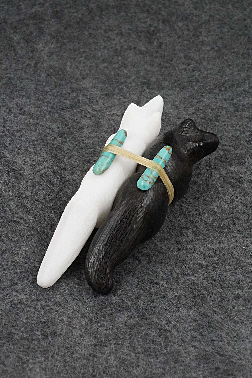 Wolf Zuni Fetish Carving - Herb Halate